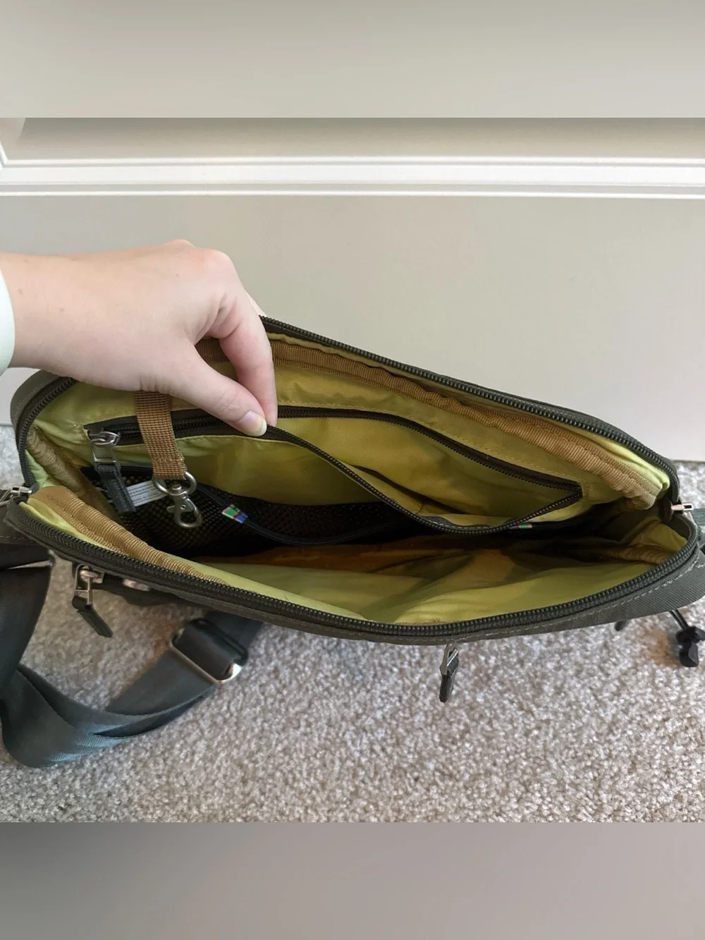 REI Co-op Women’s Green Crossbody Messenger Bag
